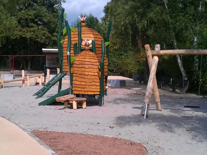 heuckeroth-spielplatz-neu-anlegen-in-wiesbaden