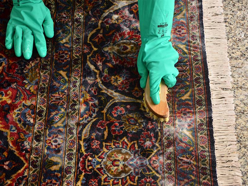 Wertvolle Teppiche reinigen in Wiesbaden per Handwäsche