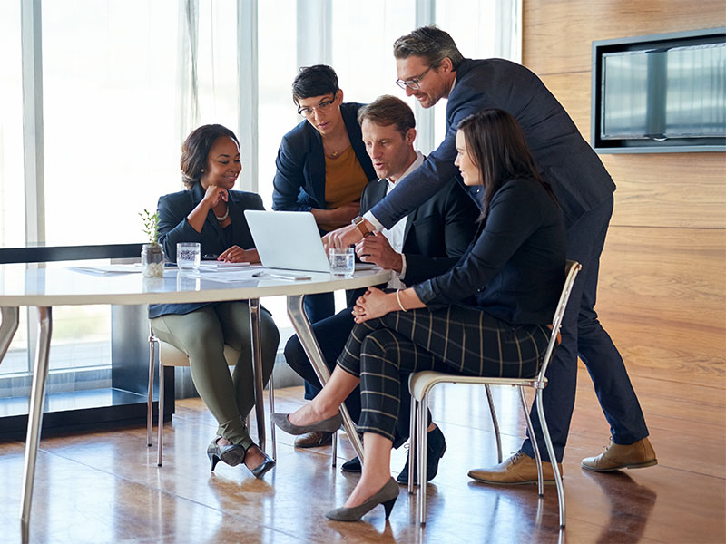 Rechtsanwaltskanzlei in Wiesbaden regelt die Unternehmensnachfolge